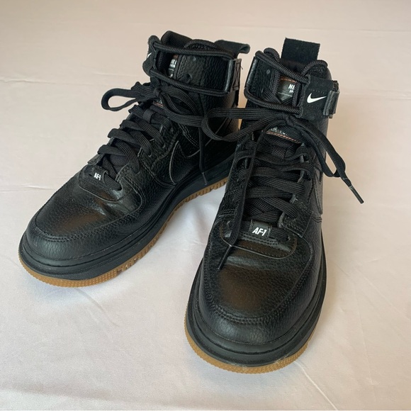 Nike Air Force 1 High Utility 2.0 Boot Shoe Black Gum Women's Size 7 DC3584-001 - Picture 1 of 9